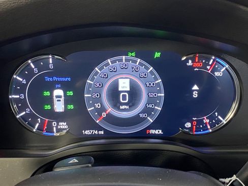 Used 2020 Cadillac Escalade Luxury image 17