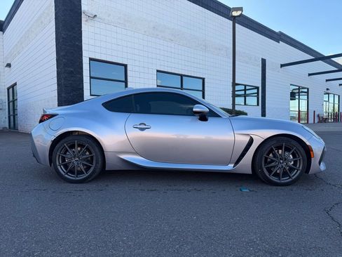Used 2024 Subaru BRZ Limited image 3
