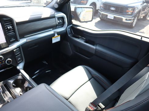 New 2025 Ford F150 Lariat w/ Equipment Group 502A High image 34