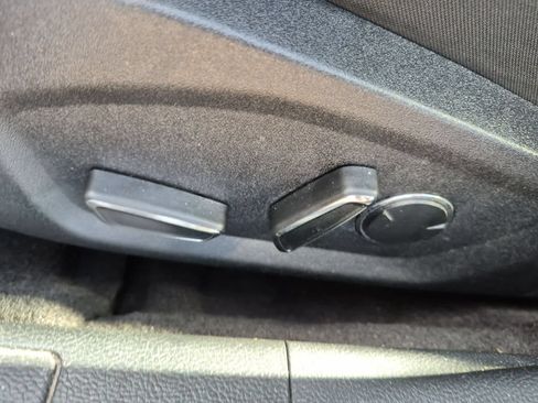 Used 2020 Ford Fusion SE FWD image 17