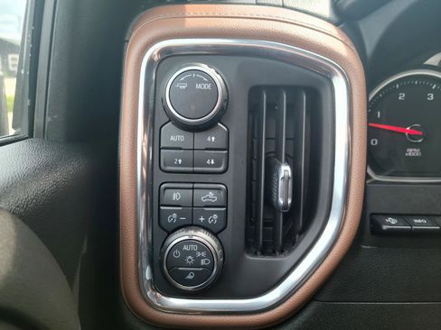 Used 2022 Chevrolet Silverado 2500 High Country w/ Z71 Off-Road Package AWD/4WD image 12