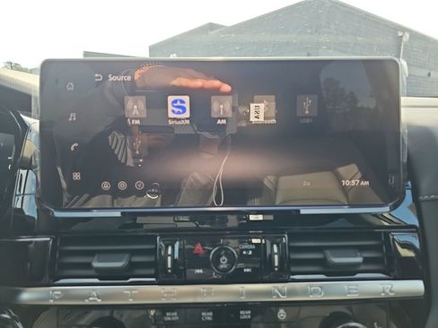 New 2026 Nissan Pathfinder SL w/ SL Premium Package FWD image 26