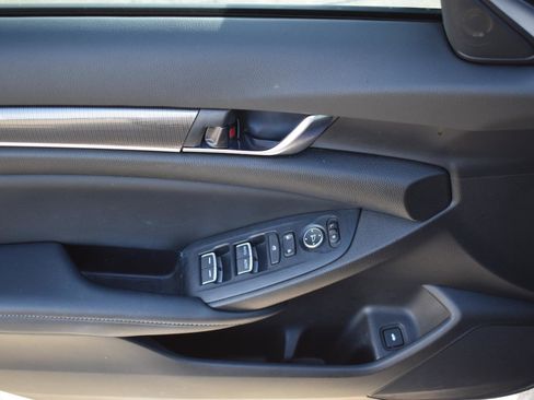 Used 2022 Honda Accord Sport image 19