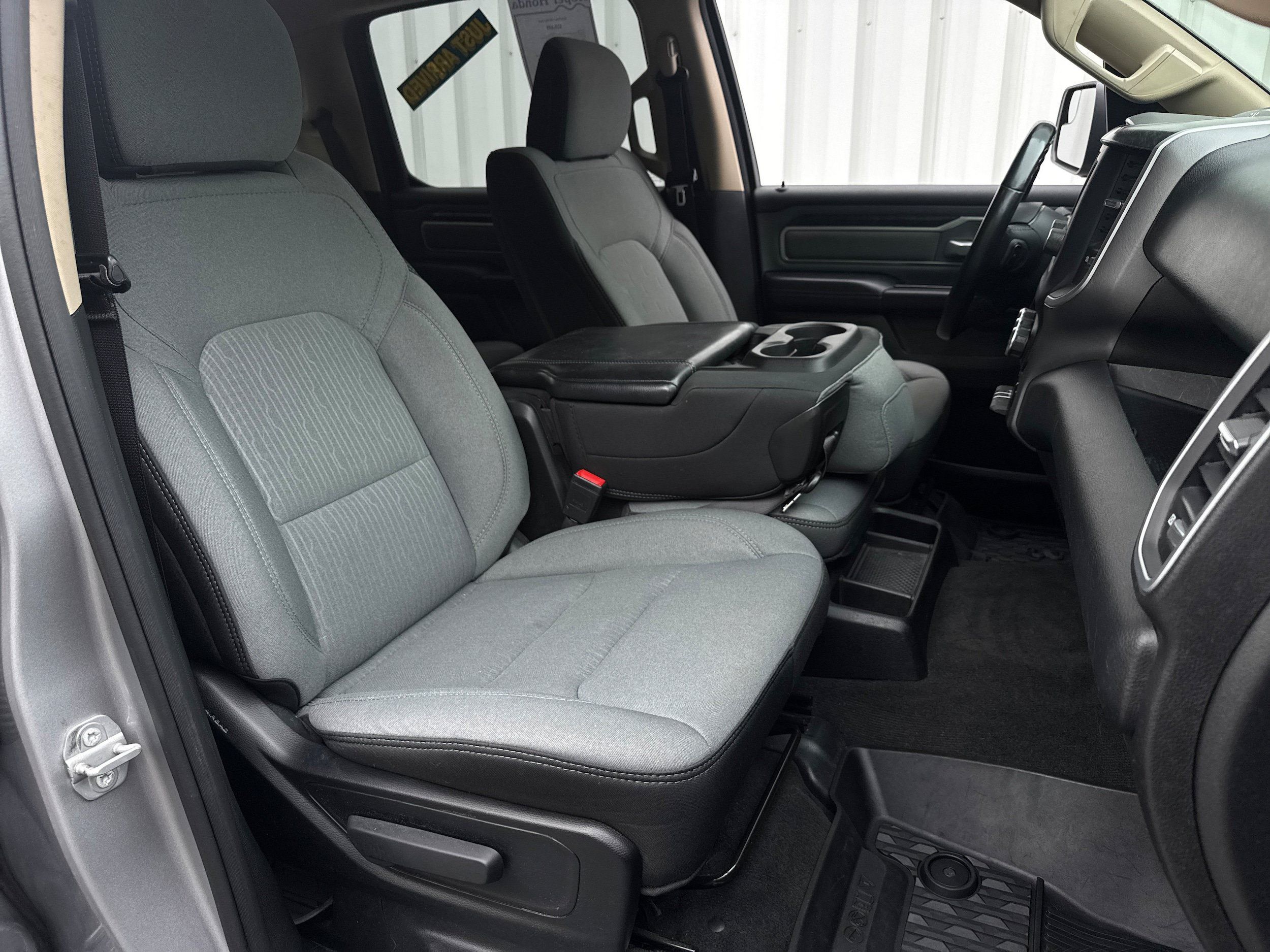 Used 2020 RAM 1500 Big Horn AWD/4WD image 12