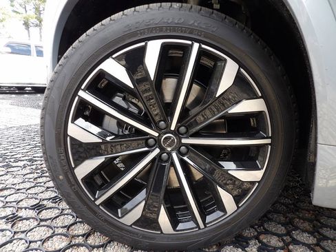 New 2026 Volvo XC90 T8 Ultra w/ Protection Package Premier AWD/4WD image 30