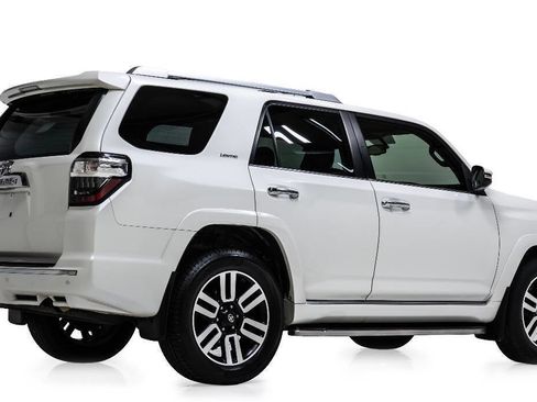 Used 2018 Toyota 4Runner Limited image 3