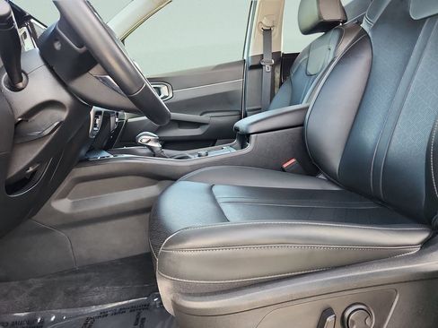 Used 2022 Kia Sorento S FWD image 21