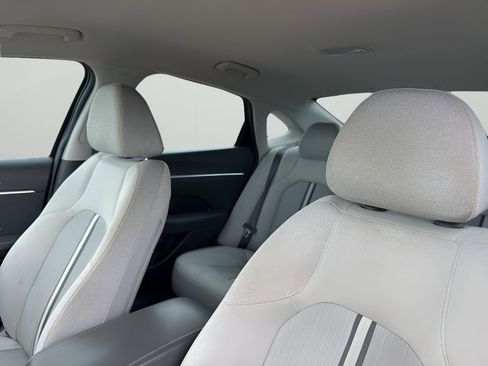 Used 2022 Hyundai Sonata SE w/ Cargo Package FWD image 10