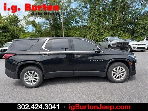 Used 2023 Chevrolet Traverse LS w/ Safety Package FWD image 2