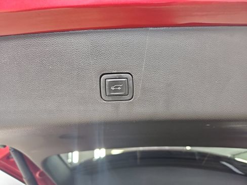 Used 2022 Chevrolet Traverse RS w/ LPO, Floor Liner Package AWD/4WD image 18