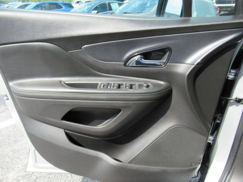 Used 2021 Buick Encore Preferred w/ Safety Package AWD/4WD image 20