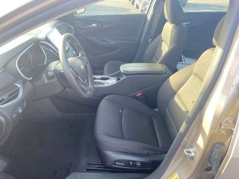Used 2024 Chevrolet Malibu LT image 17
