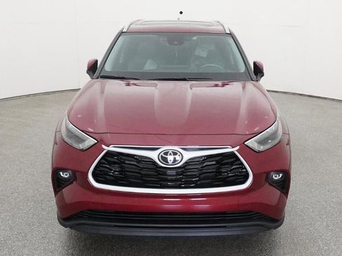 New 2026 Toyota Highlander XLE image 15