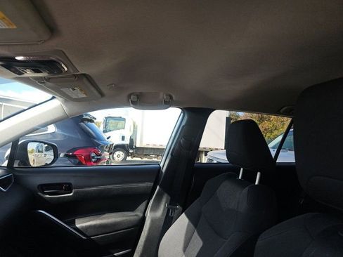 Used 2023 Toyota Corolla Cross LE image 25