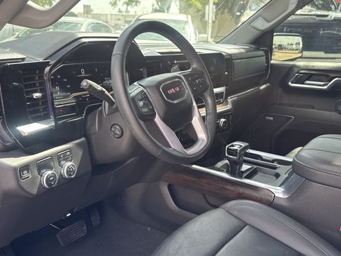 Used 2025 GMC Sierra 1500 SLT RWD image 5