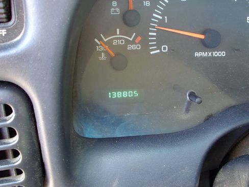 Used 2000 Dodge Ram 2500 Truck 4x4 Quad Cab image 10