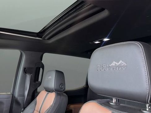Used 2020 Chevrolet Silverado 1500 High Country w/ Technology Package AWD/4WD image 13