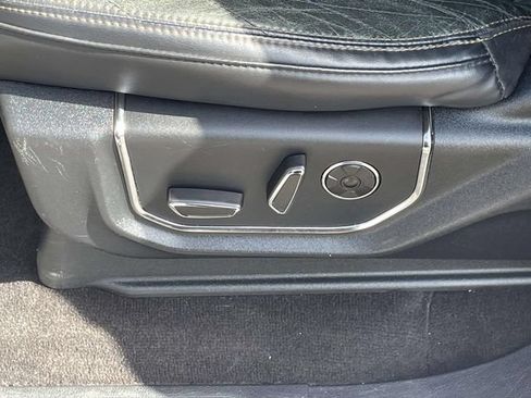 Used 2019 Ford Expedition Platinum RWD image 20