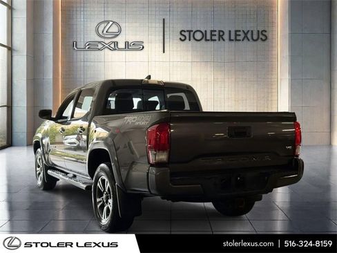 Used 2017 Toyota Tacoma SR5 image 6