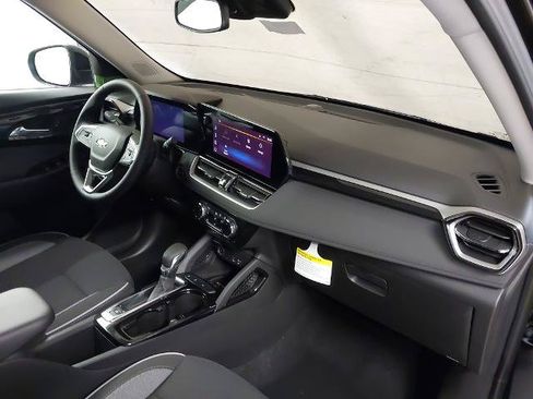 New 2026 Chevrolet TrailBlazer LT w/ Convenience Package FWD image 29