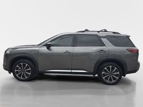 New 2026 Nissan Pathfinder Platinum w/ Cargo Package FWD image 2