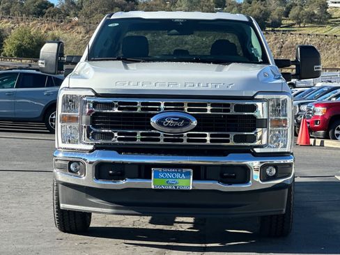 New 2026 Ford F250 XLT w/ FX4 Off-Road Package AWD/4WD image 3