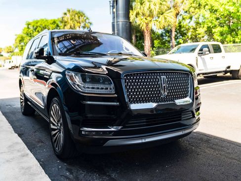 Used 2018 Lincoln Navigator Reserve w/ Technology Package AWD/4WD image 13