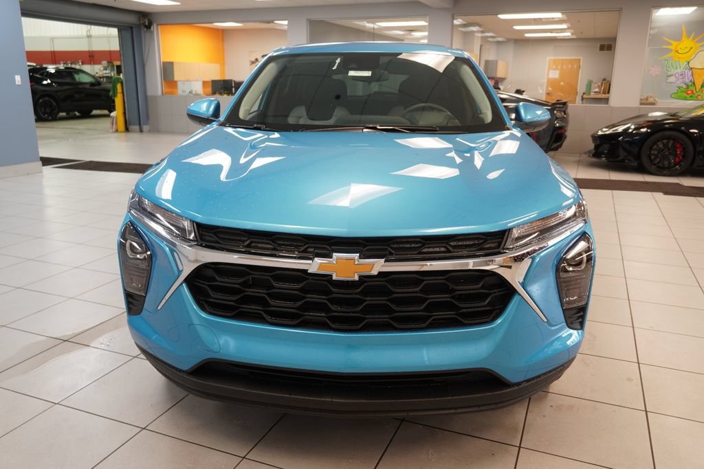 New 2026 Chevrolet Trax LS w/ LS Convenience Package FWD image 13