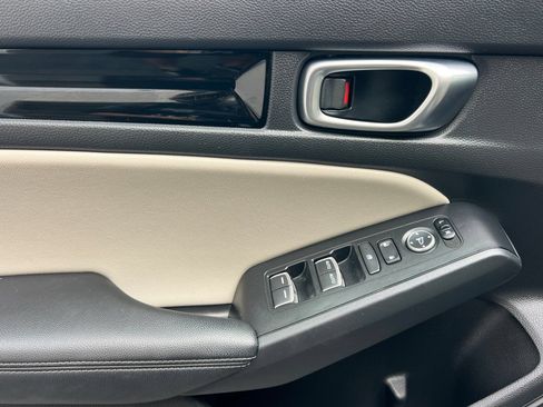 Used 2022 Honda Civic EX-L image 11