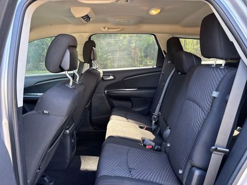 Used 2020 Dodge Journey SE w/ SE Popular Equipment Group FWD image 24
