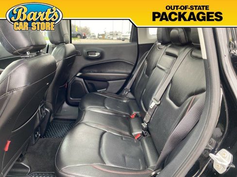 Used 2018 Jeep Compass Trailhawk w/ Leather Interior Group AWD/4WD image 19