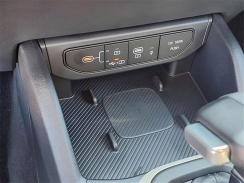 New 2025 Kia K4 GT-Line image 12