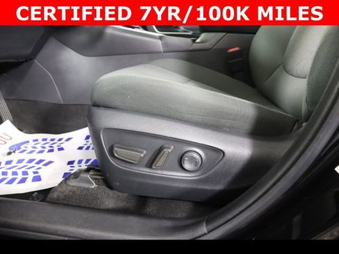 Used 2022 Toyota RAV4 XLE w/ Convenience Package image 30