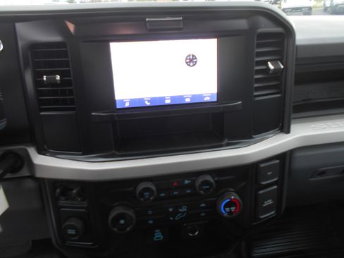 New 2026 Ford F250 XL w/ XL Chrome Package image 32