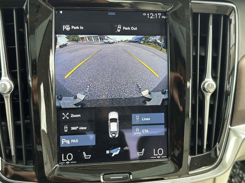 Used 2021 Volvo S90 T8 Inscription image 4