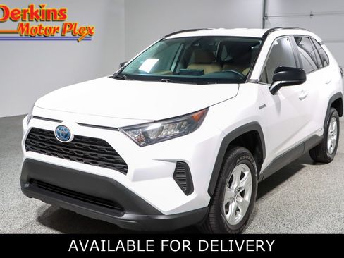 Used 2021 Toyota RAV4 LE AWD/4WD image 1