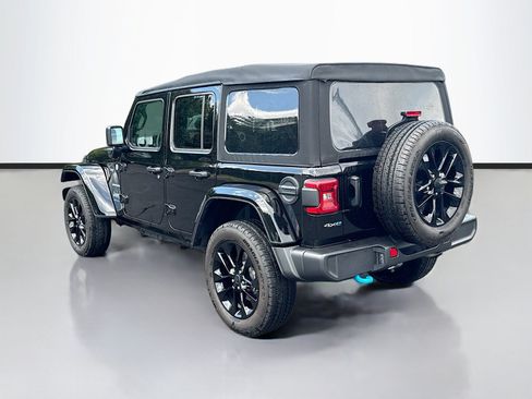 Used 2024 Jeep Wrangler Unlimited Sahara AWD/4WD image 5