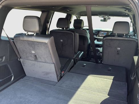 New 2024 Jeep Wagoneer Series II w/ Flexible Seating Group image 16