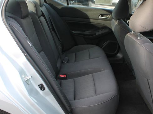 Used 2022 Nissan Altima 2.5 S FWD image 21