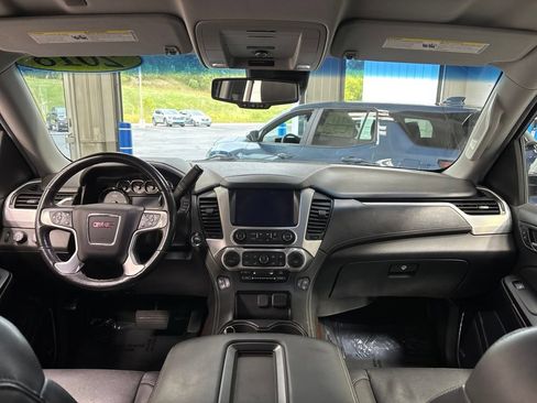 Used 2018 GMC Yukon XL SLT AWD/4WD image 11