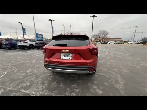 Certified 2024 Chevrolet Trax LT w/ Driver Confidence Package image 7