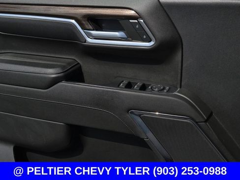 Used 2023 Chevrolet Silverado 1500 LT AWD/4WD image 29