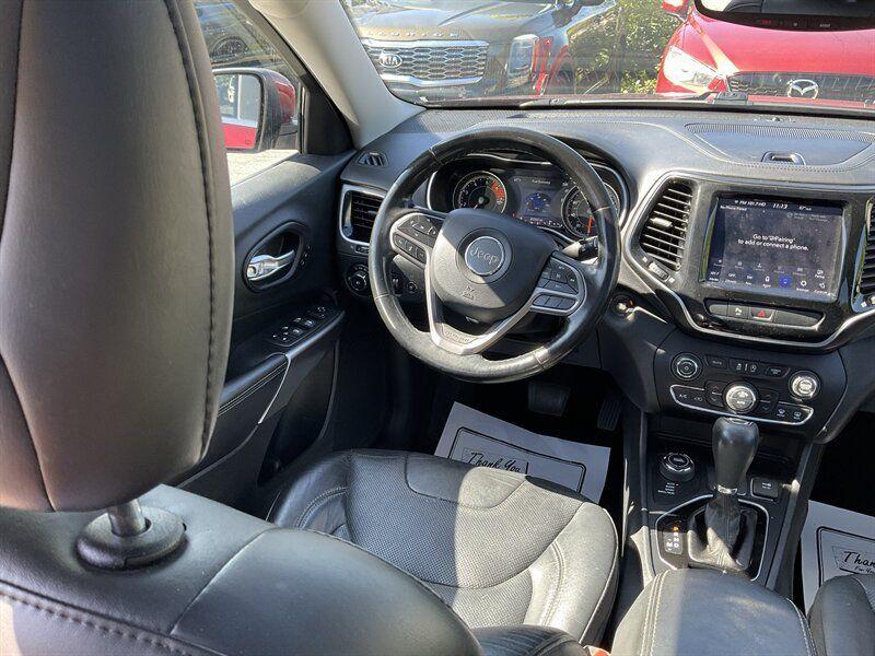 Used 2020 Jeep Cherokee Limited AWD/4WD image 17