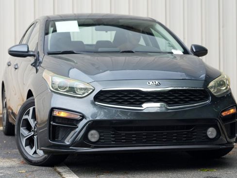 Used 2020 Kia Forte LXS FWD image 2