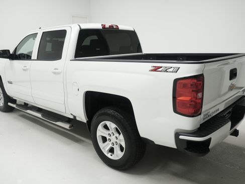 Used 2018 Chevrolet Silverado 1500 LT w/ Texas Edition AWD/4WD image 5