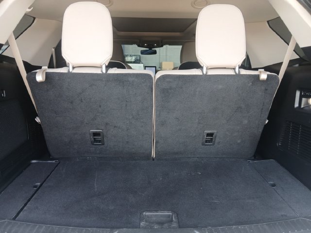Used 2023 Ford Explorer Limited w/ Limited Technology Package RWD image 6