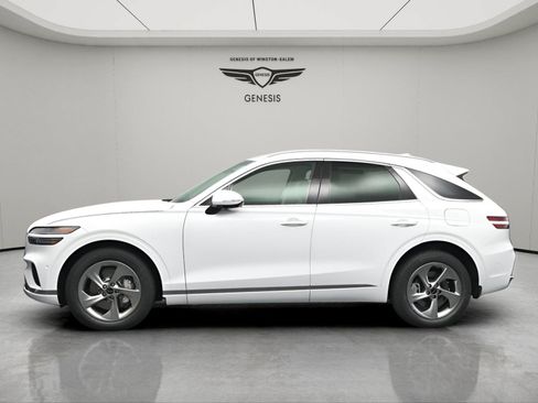 Used 2026 Genesis GV70 2.5T Advanced AWD/4WD image 3