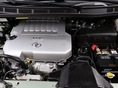 Used 2009 Toyota Sienna XLE FWD image 39