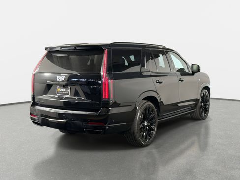 Used 2026 Cadillac Escalade Platinum Sport w/ LPO, ONYX Package image 3