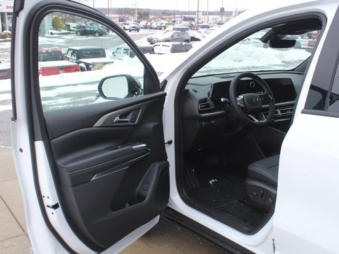 New 2026 Chevrolet Traverse LT w/ Midnight/Sport Edition image 8